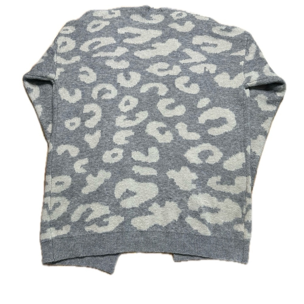 LA MIEL Gray and Cream Leopard Cardigan - Picture 2 of 4
